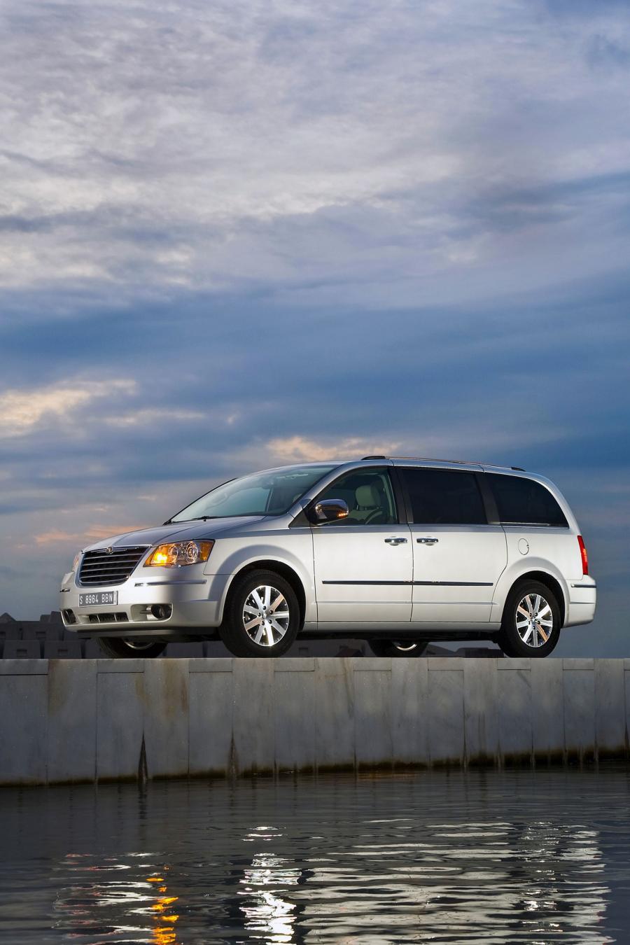  Chrysler Grand Voyager 2008 года  (фото 78 из 108)